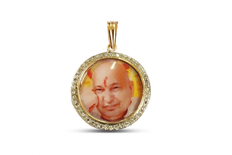 Diamond studded auspicious Guruji swaroop pendant in gold